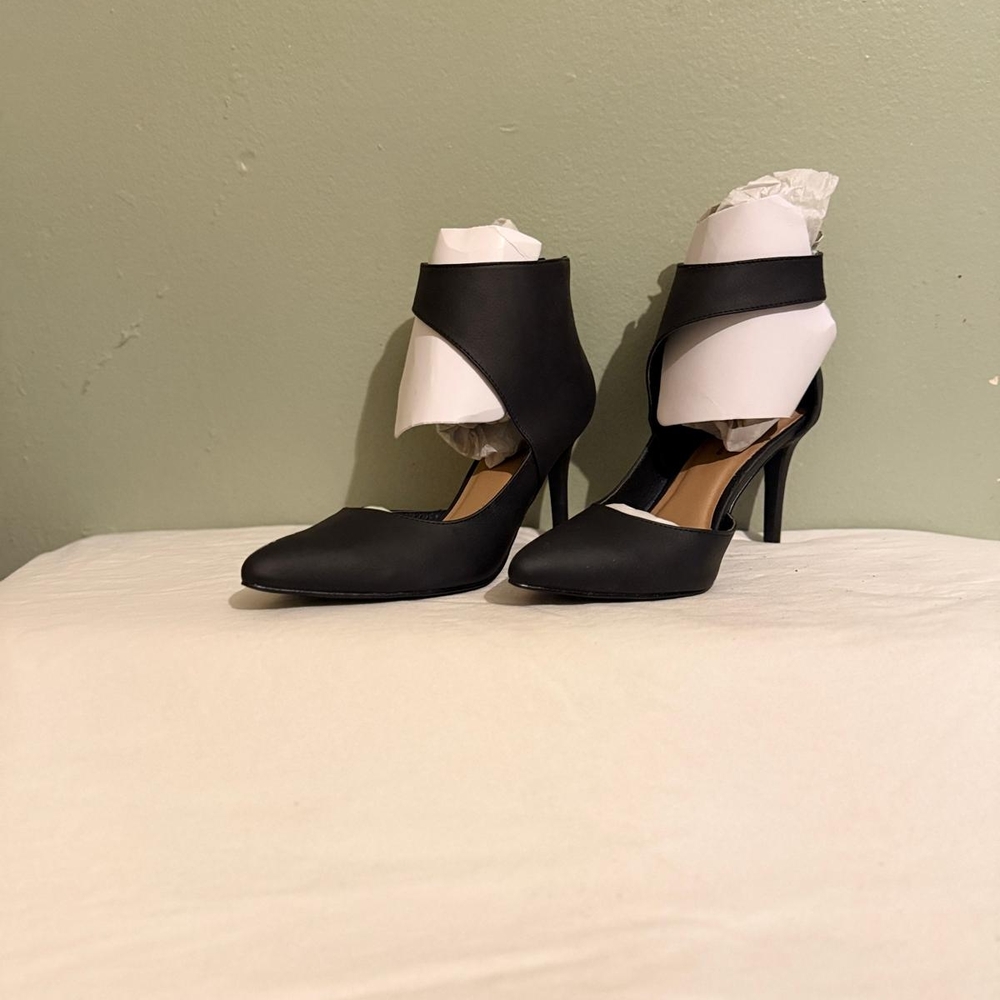 Michael Antonio Black Women's Heels